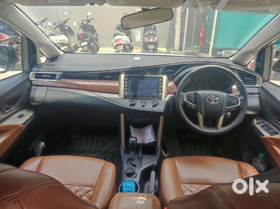 Toyota Innova Crysta [2020-ongoing] 2.4 Gx 8 Str, 2022, Diesel