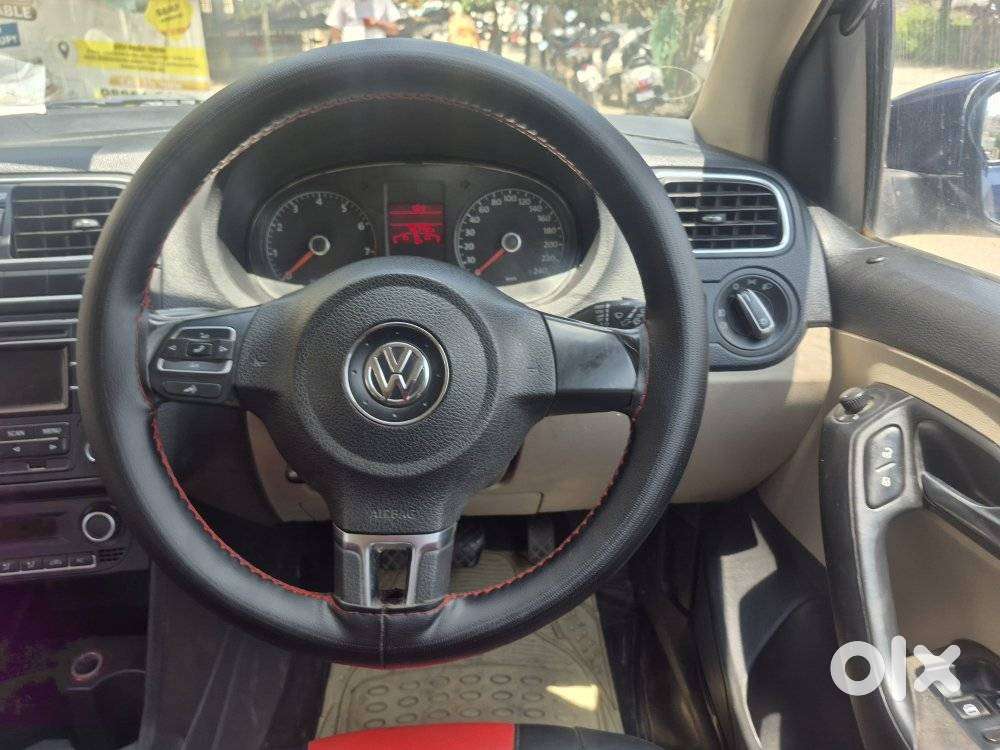 Volkswagen Polo Ipl Ii 1.2 Petrol Highline, 2015, Petrol