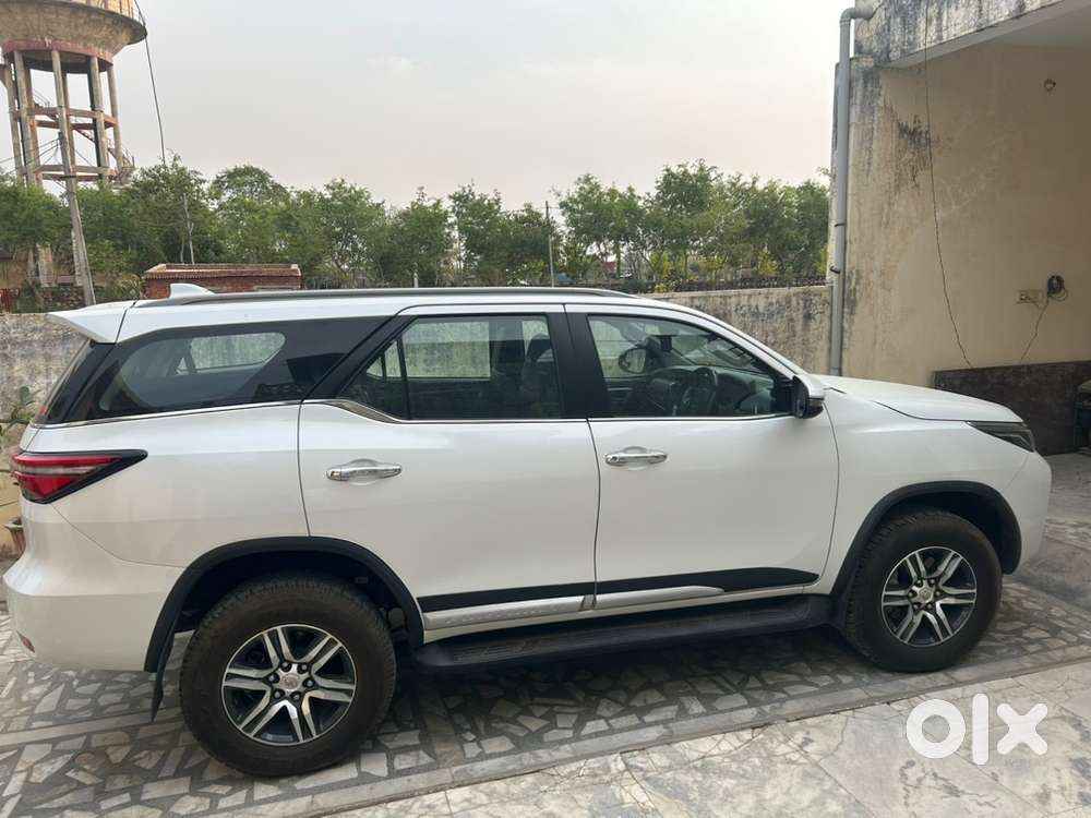 Toyota Fortuner 2025 Diesel Well Maintained