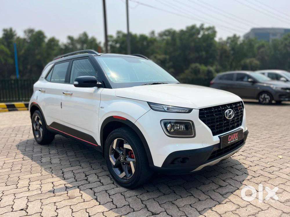 Hyundai Venue, 2023, Petrol