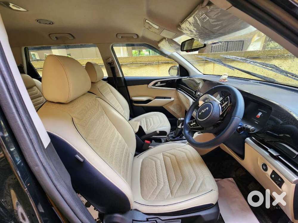 Kia Carens Black 13k Km 5 Yrs Extended Warranty