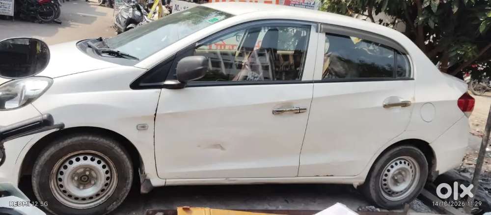 Honda Amaze 1.2 2015. August. Manual. White