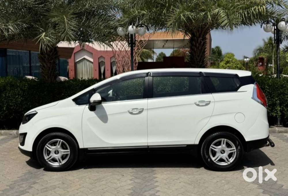 Mahindra Marazzo M6 8str, 2020, Diesel