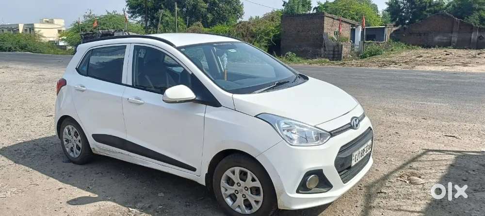 Hyundai Grand I10 2016 Cng & Hybrids First Owner Teacher Car Full Insu