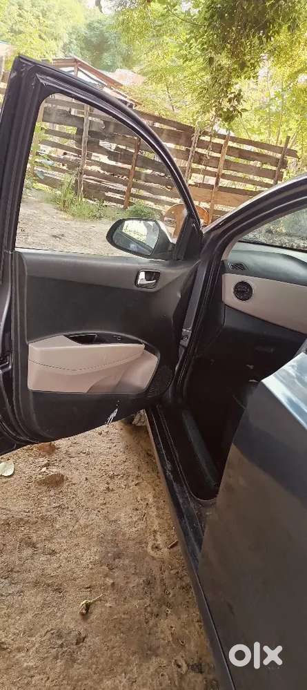 Hyundai Xcent 2019 Top Variant Diesel ,90000 Km Driven 80% Tayre