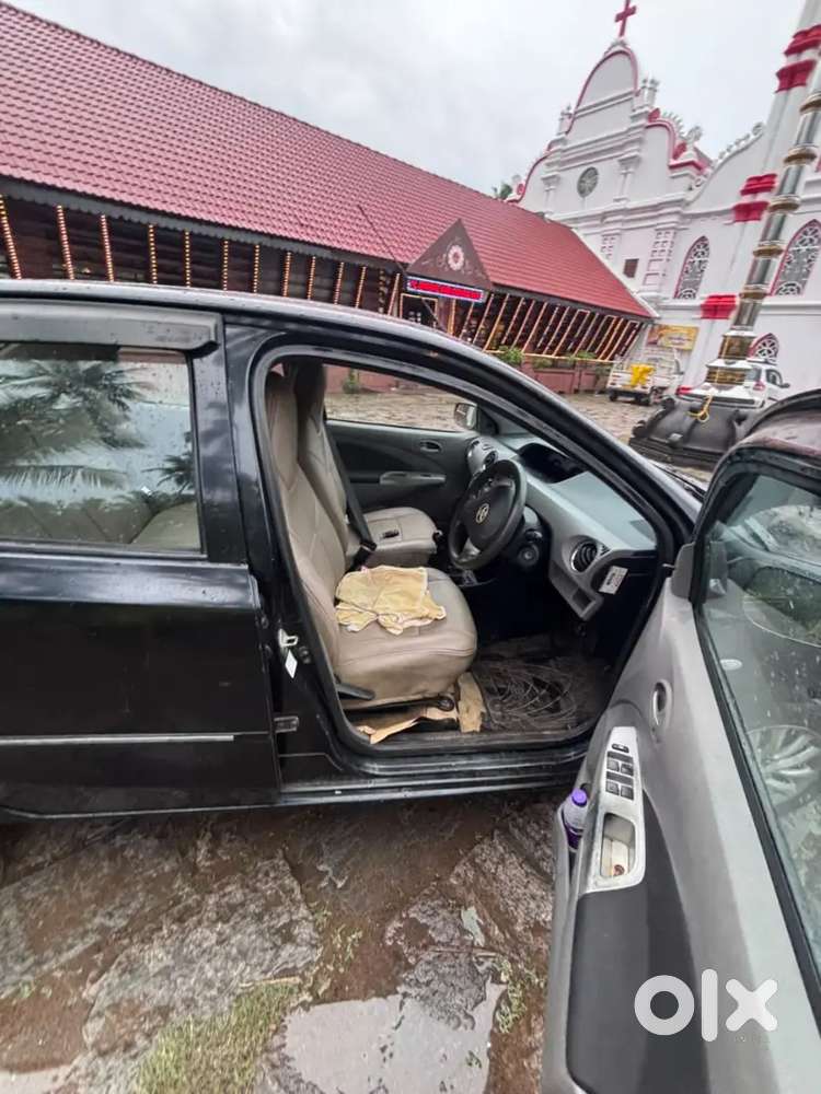 Toyota Etios 2011 Petrol Sportivo