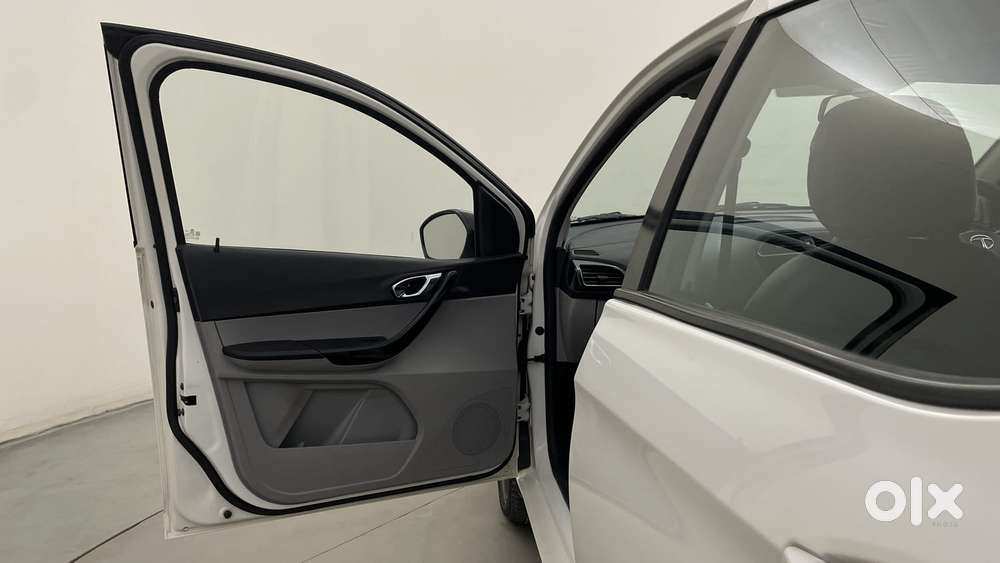 Tata Tiago Xza Plus, 2020, Petrol