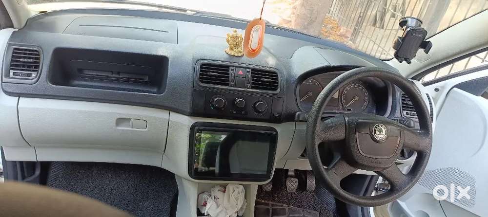 Skoda Fabia 2010 Petrol 90000 Km Driven