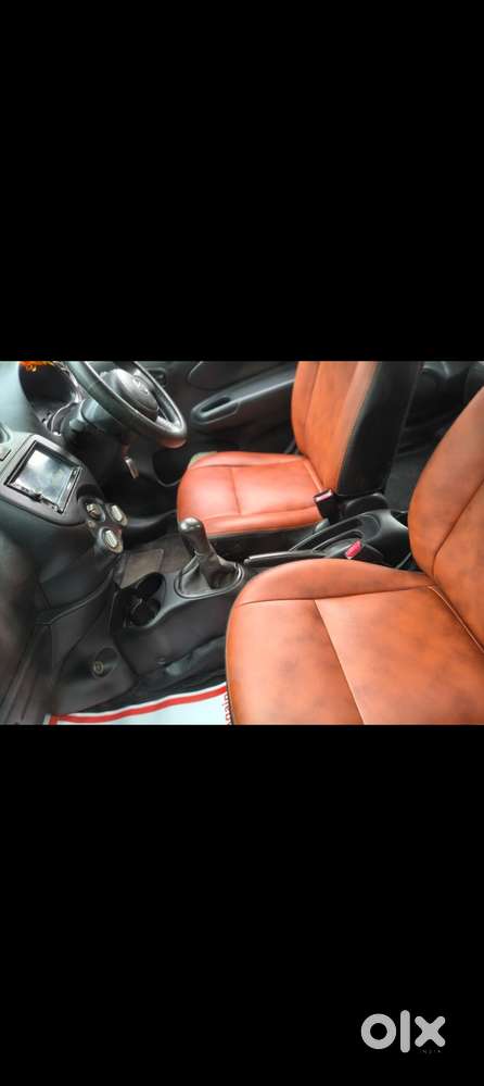 Nissan Sunny, 2011, Petrol