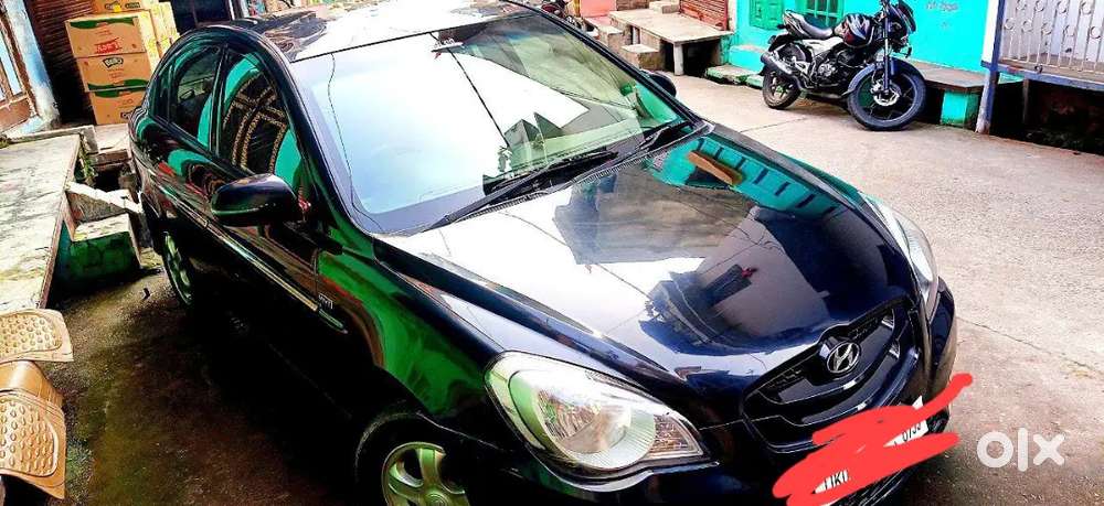 Family Car Bilkul Original Hyundai Verna 2011 Petrol 51000 Km Driven