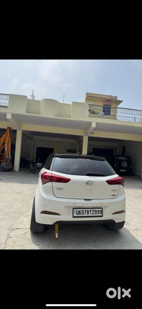 Hyundai I20 2016 Diesel 18 Inch Alloys Ambient Light And Seat Cover