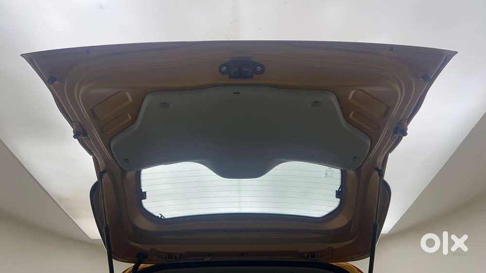 Renault Triber Rxz, 2022, Petrol