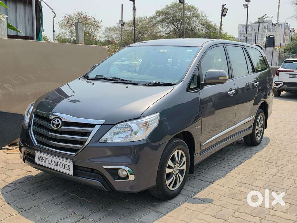 Toyota Innova 2.5 V 8 Str, 2015, Diesel