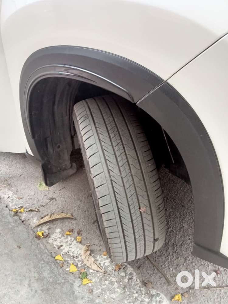 Toyota Innova Hycross 2.0 Zx (o) Hybrid 7 Str, 2025, Petrol