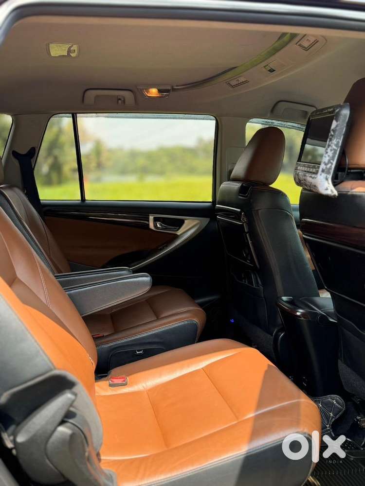 Toyota Innova Crysta 2017