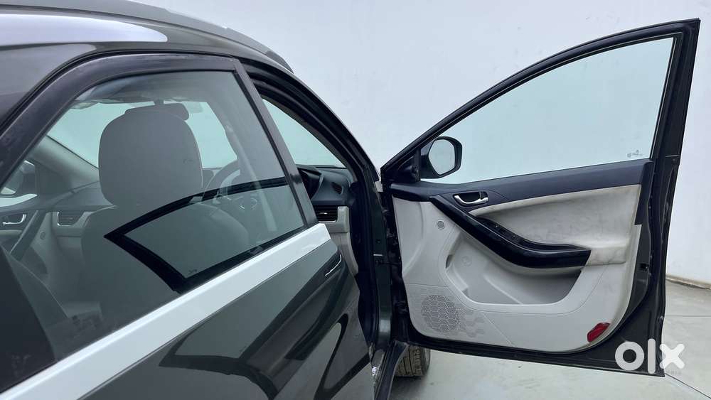 Tata Nexon 1.2 Revotron Xza Plus, 2020, Petrol