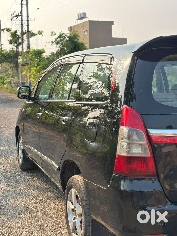 Toyota Innova 2.5 G (diesel) 8 Seater, 2006, Diesel