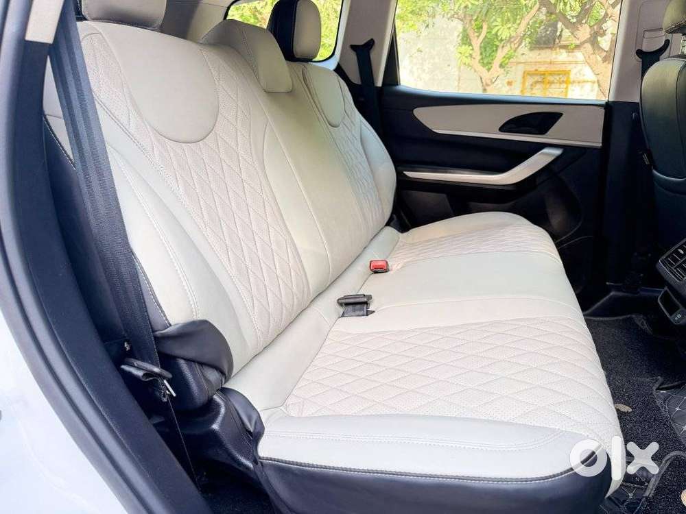 Mahindra Xuv700 2.2 Mx Diesel Mt 5 Str, 2022, Diesel