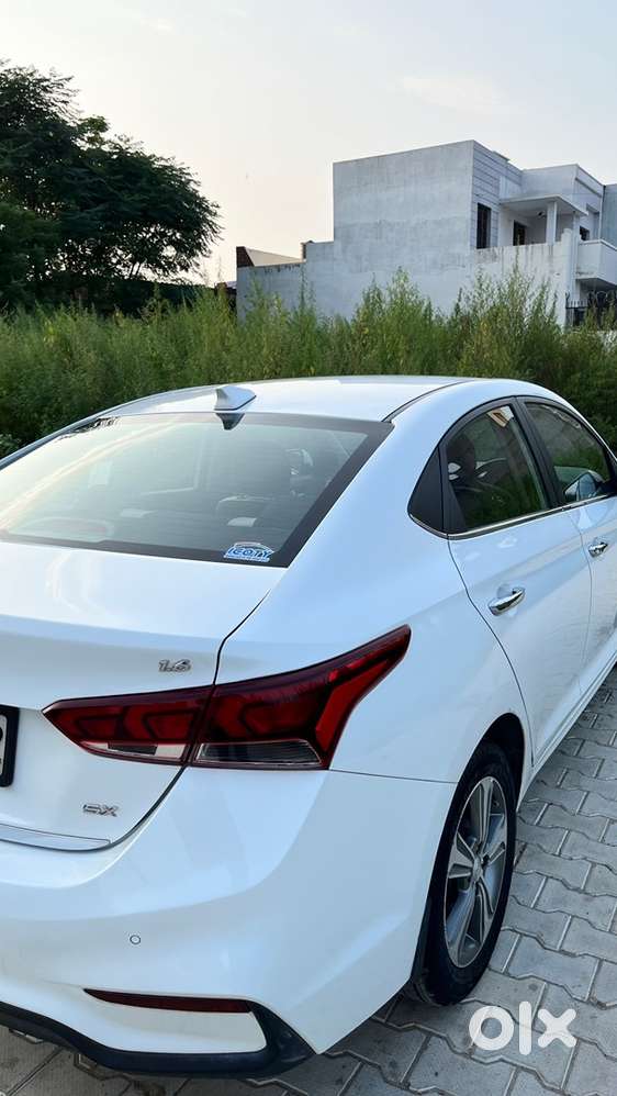 Hyundai Verna 2019 Petrol 32000 Km Driven