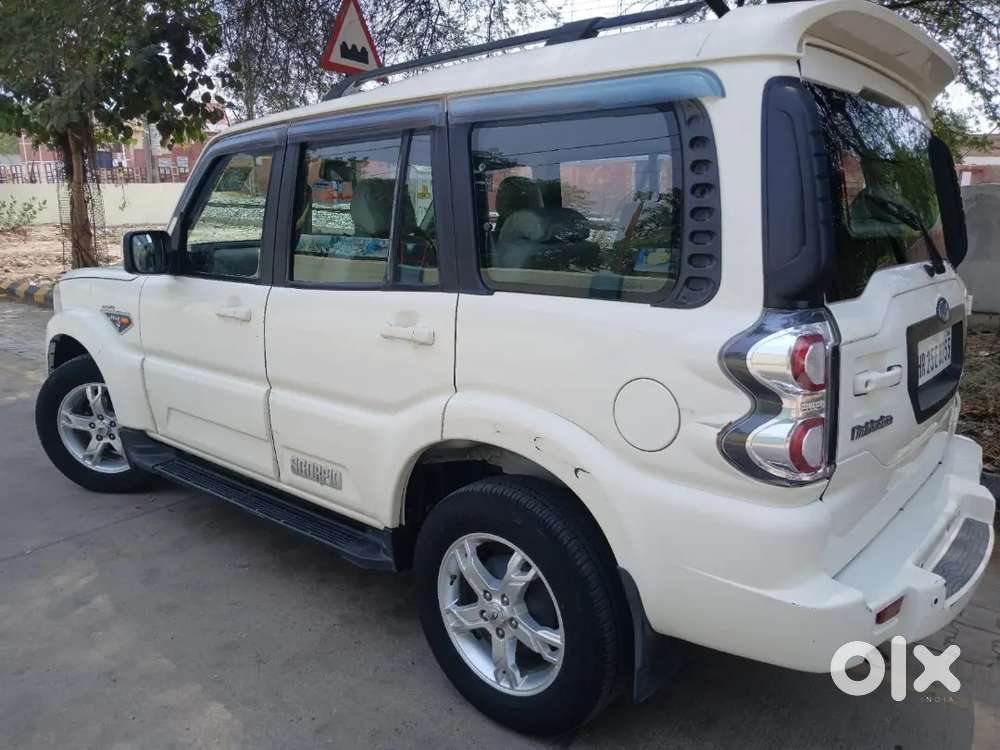 Mahindra Scorpio Classic 2016 Diesel Manual