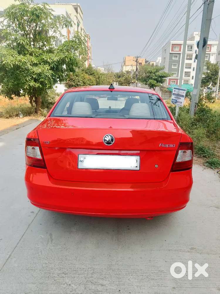 Skoda Rapid Ambition Plus -  diesel Mt, 98500 Driven, 2015 Model