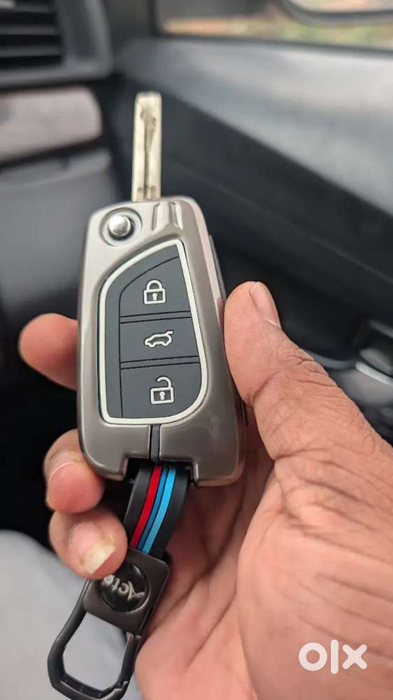 Toyota Innova Crysta G 7 2017