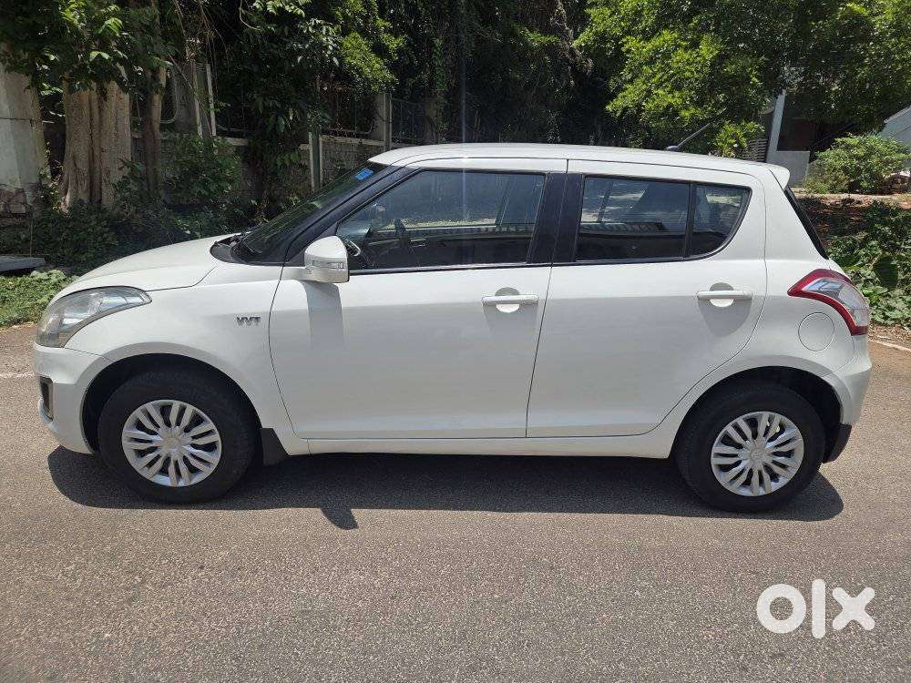 Maruti Suzuki Swift Vxi Optional, 2016, Petrol