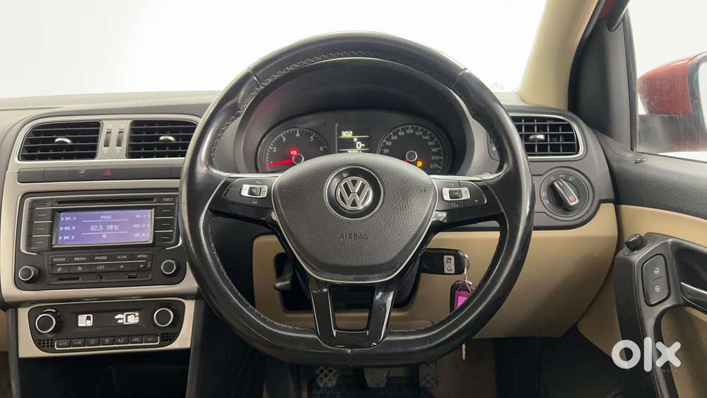 Volkswagen Polo Petrol Highline 1.2l, 2015, Petrol