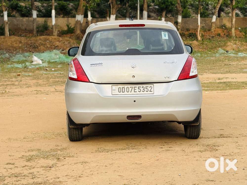 Maruti Suzuki Swift Vxi 1.2 Abs Bs-iv, 2014, Petrol