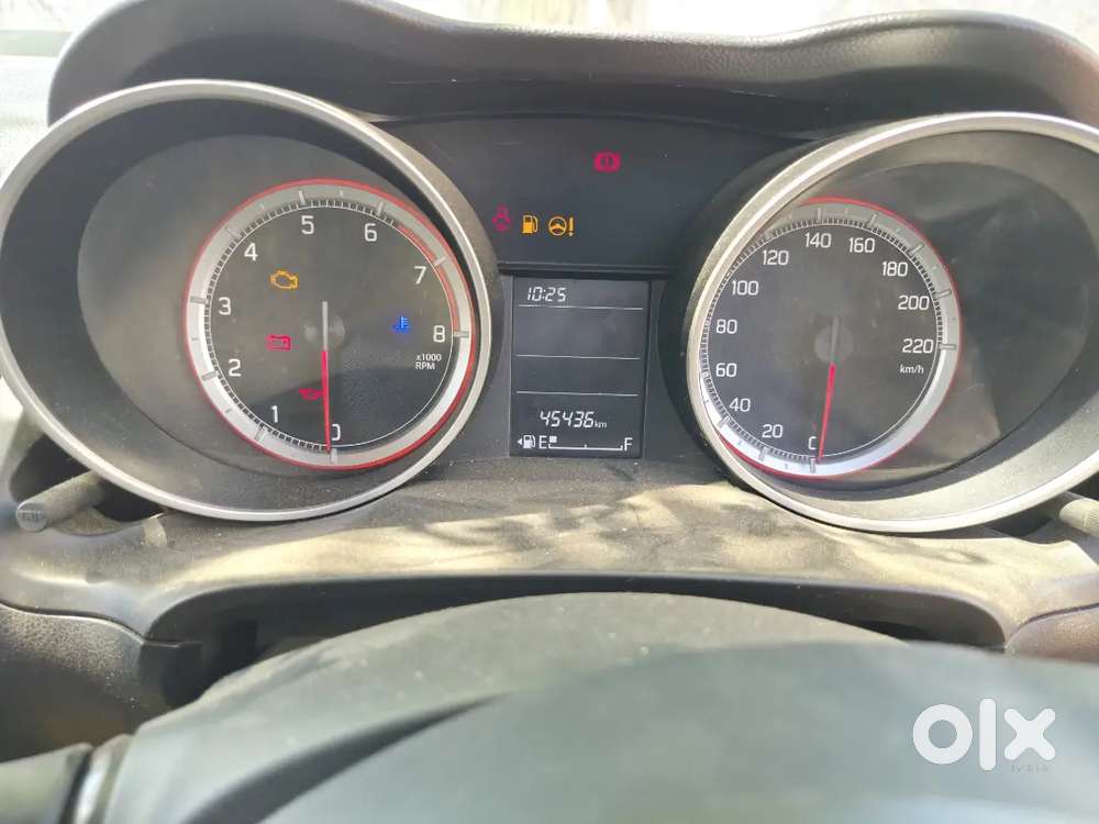 Maruti Suzuki Swift 2022 Petrol 45000 Km Driven