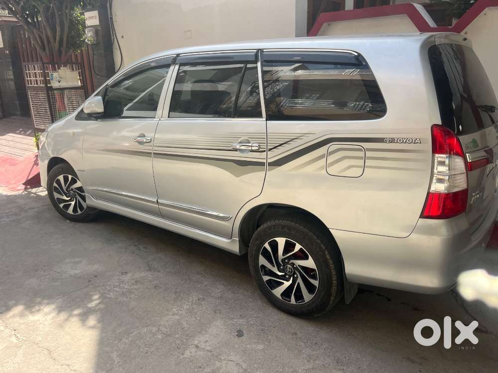 Toyota Innova 2014 Diesel Well Maintained