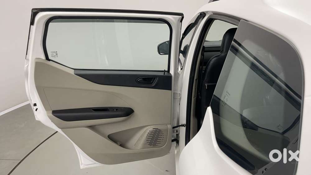 Renault Triber Rxt, 2022, Petrol