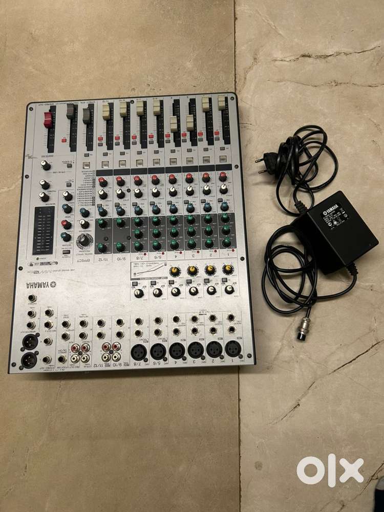 Yamaha MW12CX 12-Channel USB Mixing Studio Mixer