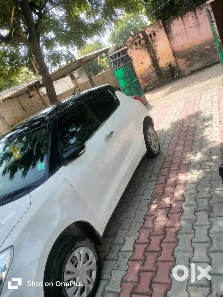 Maruti Suzuki Swift Vxi 2021