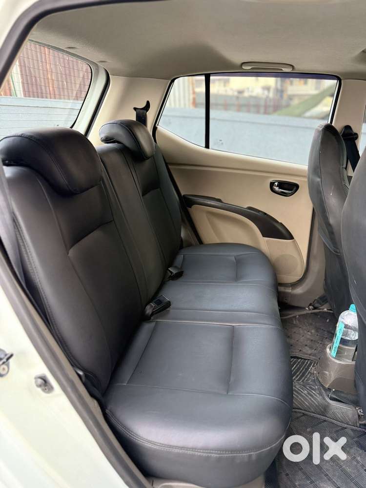 Hyundai I10 Asta Sunroof At, 2012, Petrol