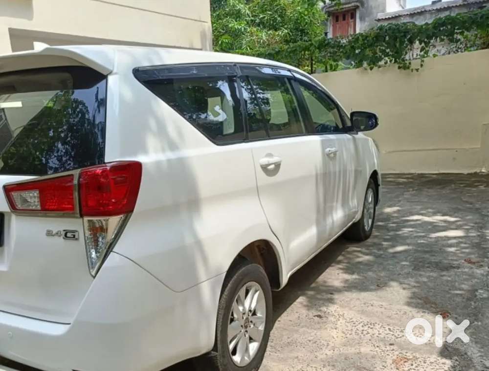 Toyota Innova Crysta 2016