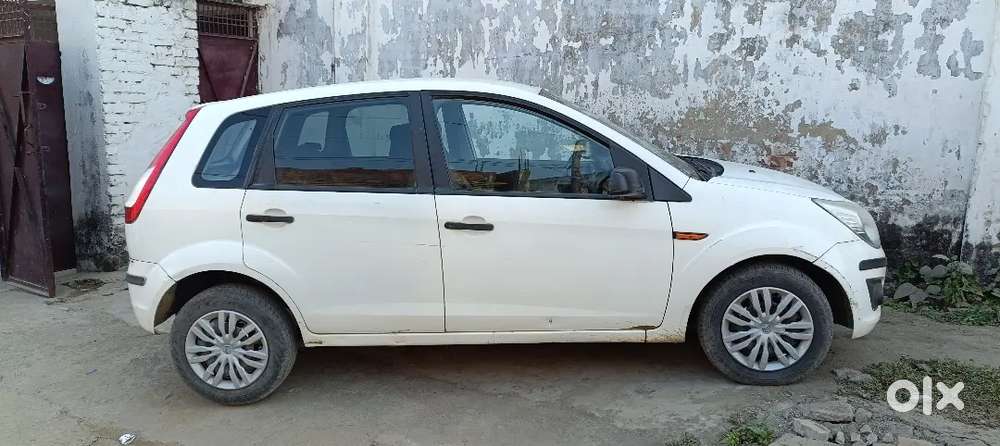 Ford Figo 2013 Diesel 102000 Km Driven