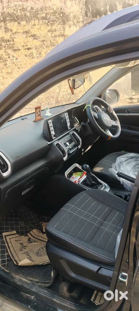 Kia Sonet Petrol 2025