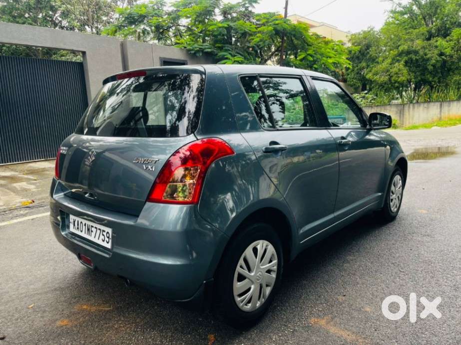 Maruti Suzuki Swift Vxi 1.2 Abs Bs-iv, 2011, Petrol