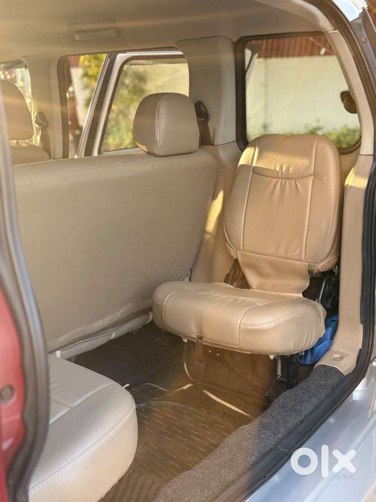 Mahindra Tuv 300 T8 Amt (automatic), 2017, Diesel