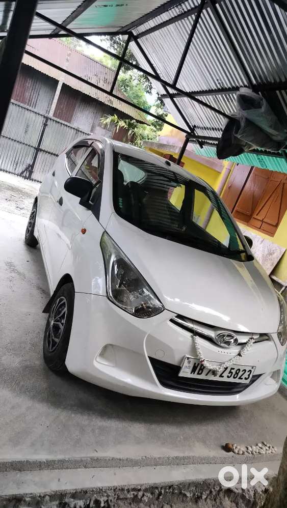Hyundai Eon 2012 November . Petrol . Well Maintained . 27000 Km