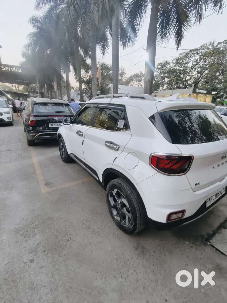 Hyundai Venue 2020 Diesel Well Maintained