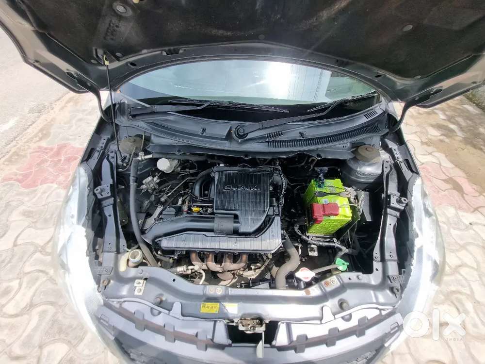 Maruti Suzuki Swift Lxi 2017