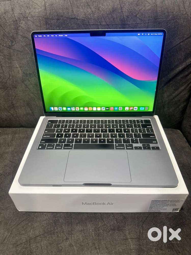 Macbook Air M2 13 inches