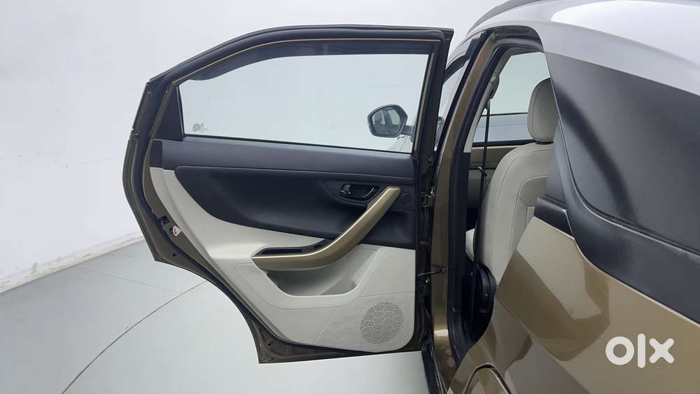 Tata Nexon 1.2 Revotron Xza Plus Premium Jet, 2022, Petrol