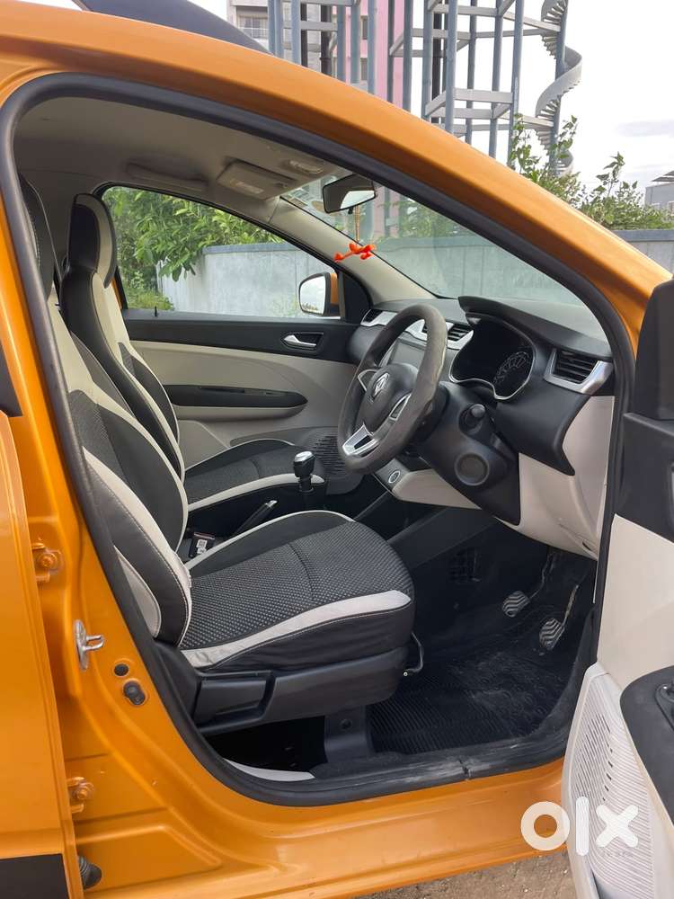 Renault Triber Rxz, 2021, Petrol