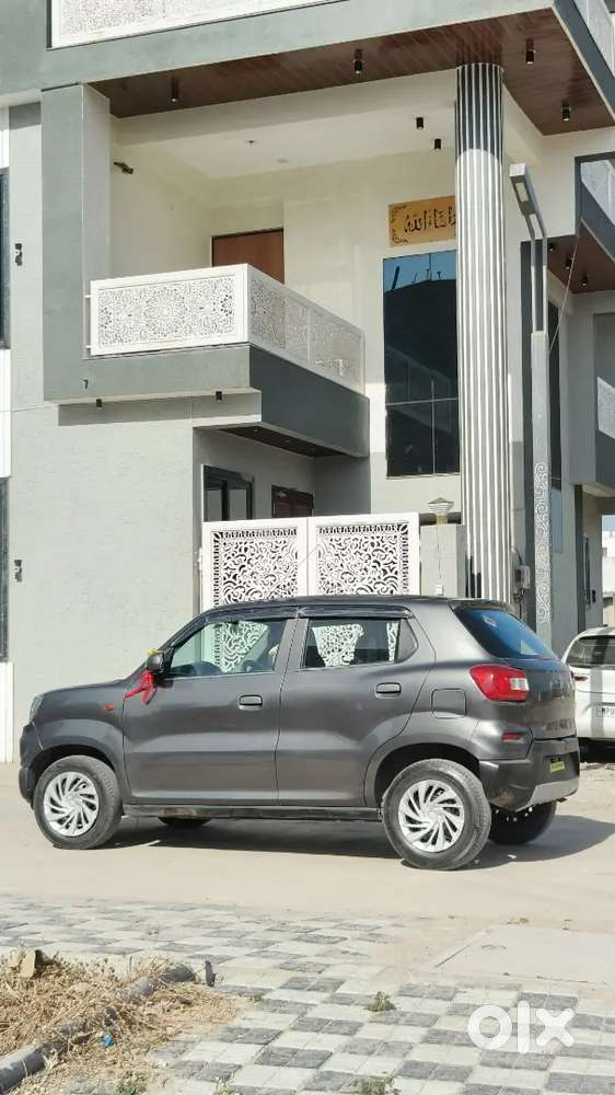 Maruti Suzuki S-presso Vxi 2022 Cng & Petrol First Owner