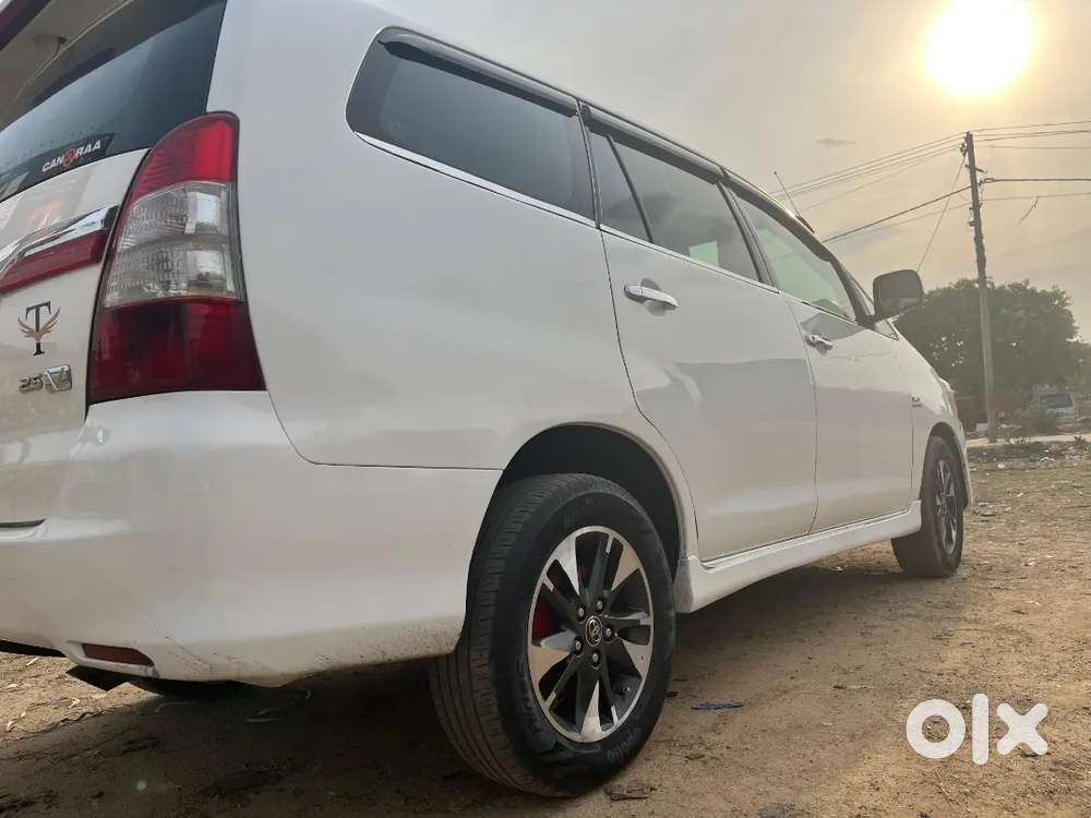 Toyota Innova V Model 2011 5th Owner