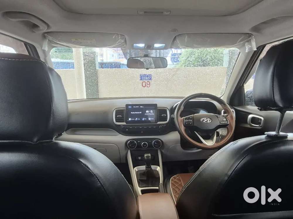 13k Kms Hyundai Venue 1.2 So+ 2024 Sept Petrol Manual