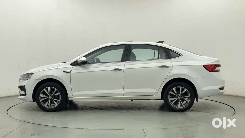 Skoda Slavia Style 1.0l Tsi At, 2022, Petrol